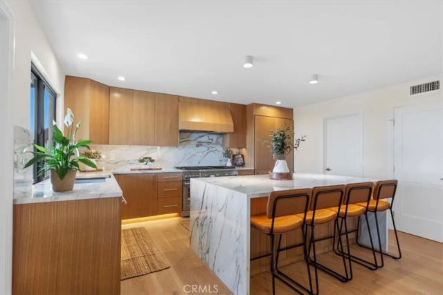 834 Moorside Drive, Glendale, CA 91207