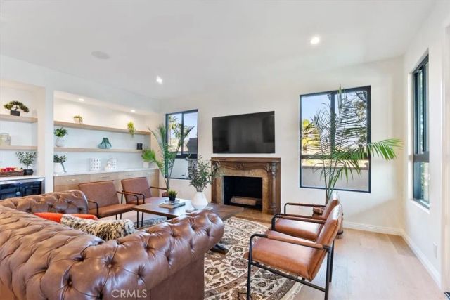 834 Moorside Drive, Glendale, CA 91207