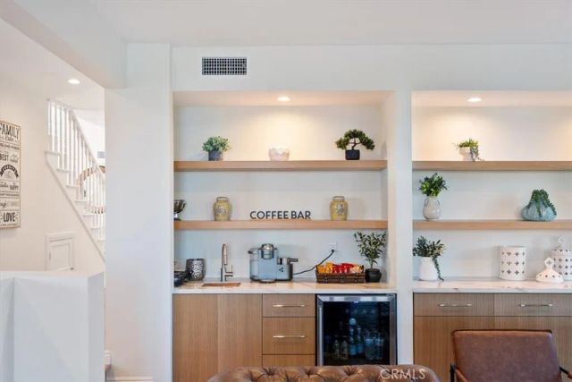 834 Moorside Drive, Glendale, CA 91207