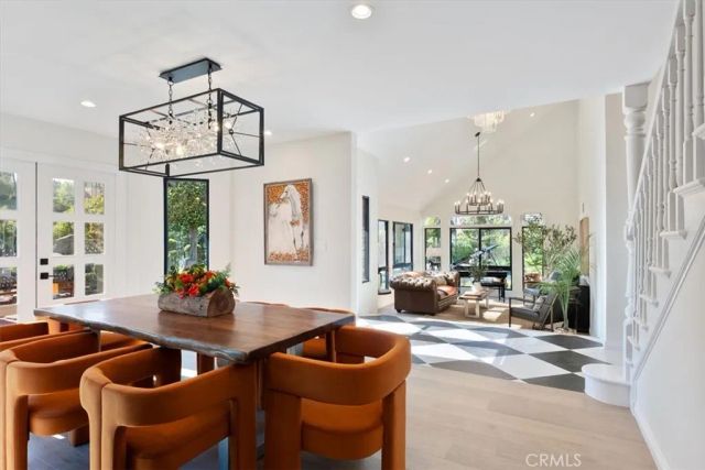 834 Moorside Drive, Glendale, CA 91207