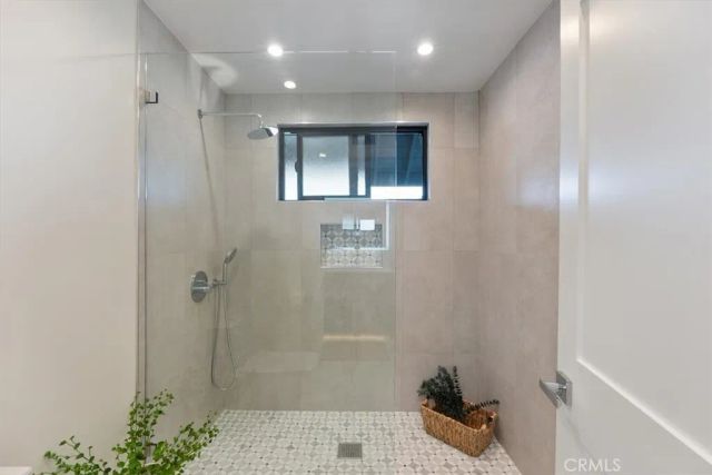 834 Moorside Drive, Glendale, CA 91207