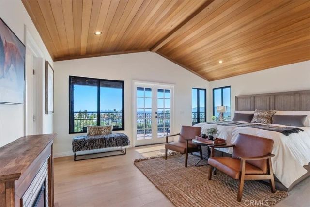 834 Moorside Drive, Glendale, CA 91207