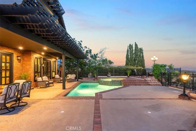 834 Moorside Drive, Glendale, CA 91207