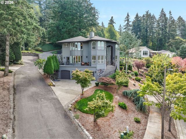 13658 Se SNOWFIRE Dr, Happy Valley, OR 97086
