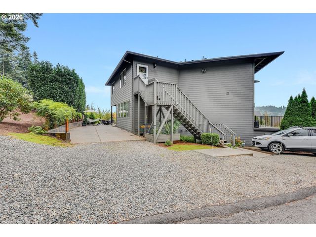 13658 Se SNOWFIRE Dr, Happy Valley, OR 97086