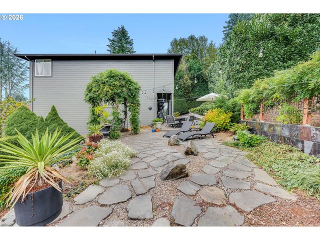 13658 Se SNOWFIRE Dr, Happy Valley, OR 97086
