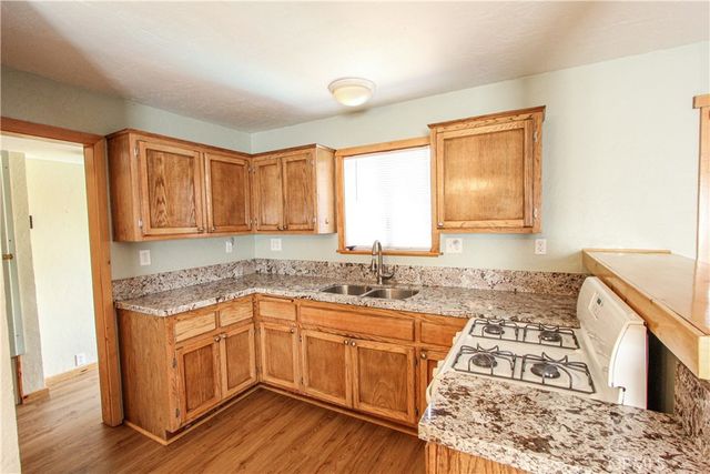 230 Leonard, Sugarloaf, CA 92386