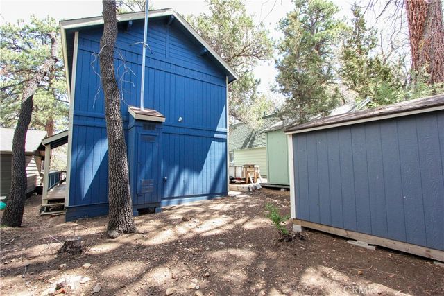 230 Leonard, Sugarloaf, CA 92386