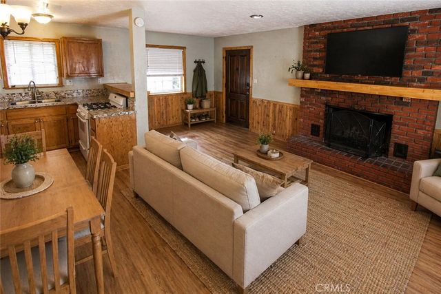 230 Leonard, Sugarloaf, CA 92386