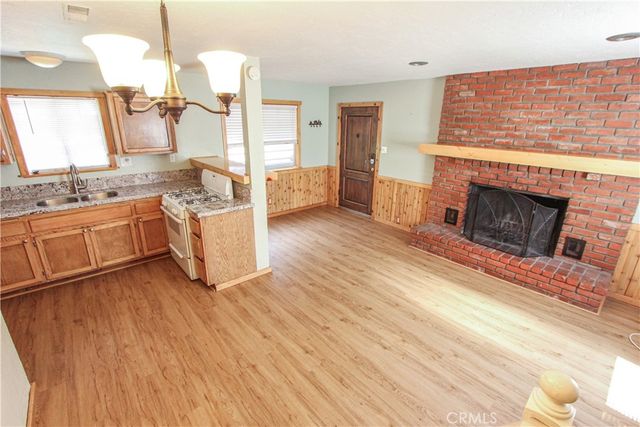 230 Leonard, Sugarloaf, CA 92386
