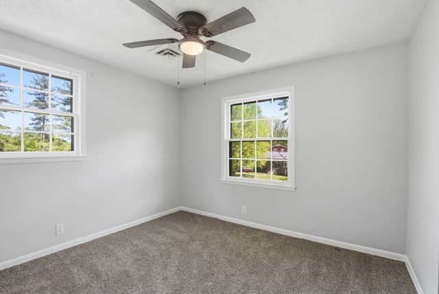 1286 Slayden Cir, Clarksville, TN 37040