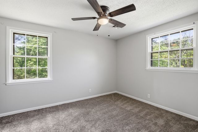 1286 Slayden Cir, Clarksville, TN 37040