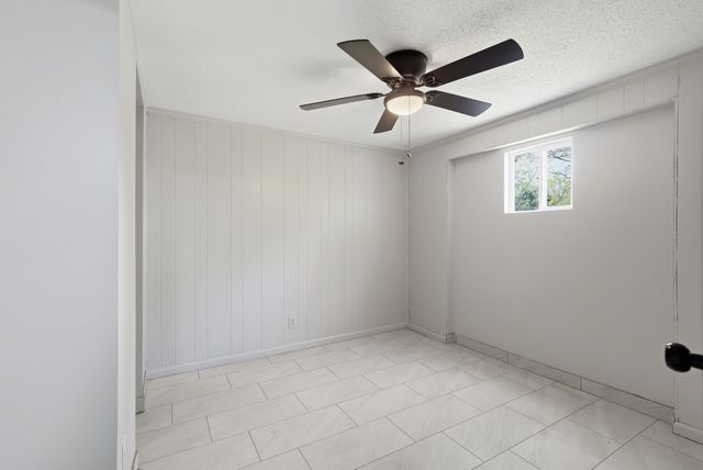 1286 Slayden Cir, Clarksville, TN 37040
