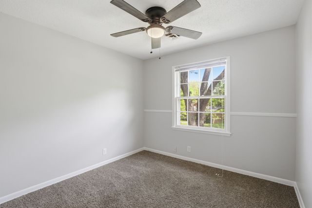 1286 Slayden Cir, Clarksville, TN 37040