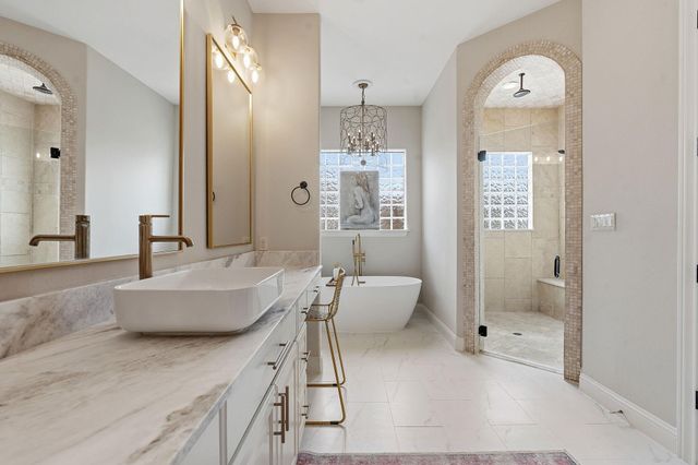 1028 Villa Hill DR, Leander, TX 78641