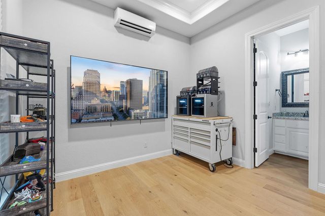 1028 Villa Hill DR, Leander, TX 78641