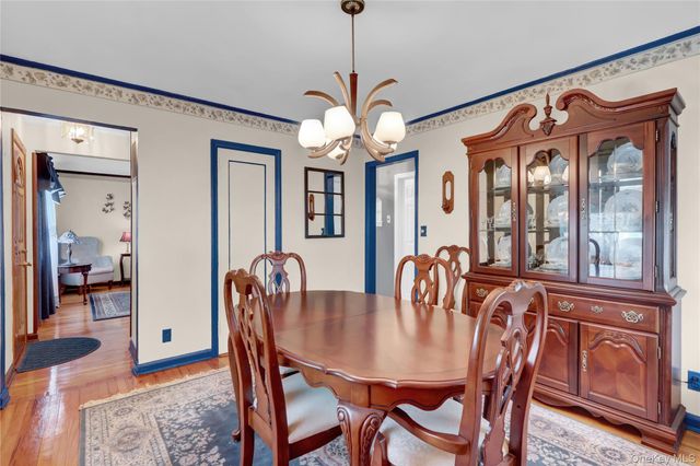 1526 Rhode Avenue, Merrick, NY 11566