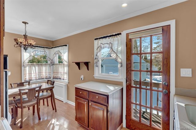 1526 Rhode Avenue, Merrick, NY 11566