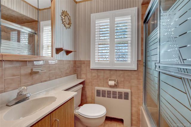 1526 Rhode Avenue, Merrick, NY 11566