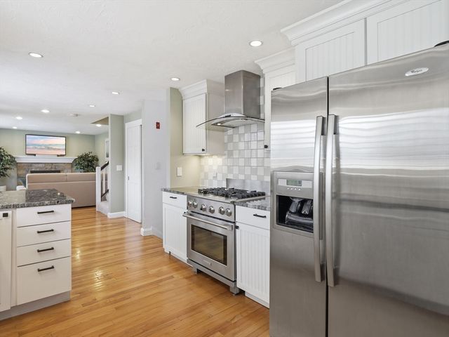 17 Daley St, Needham, MA 02494