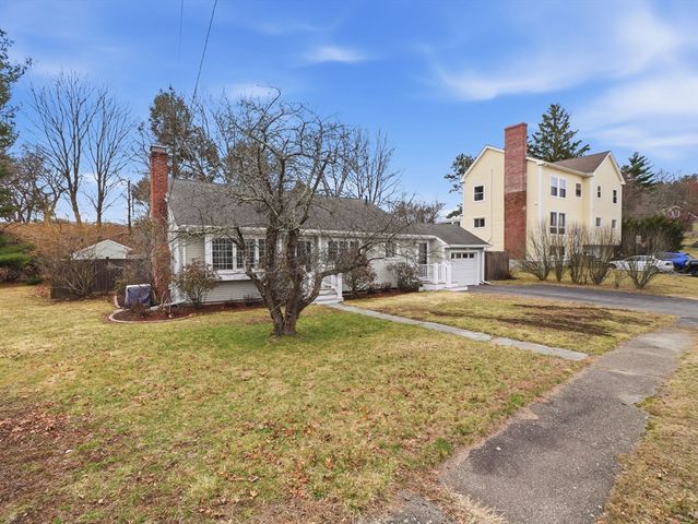 17 Daley St, Needham, MA 02494