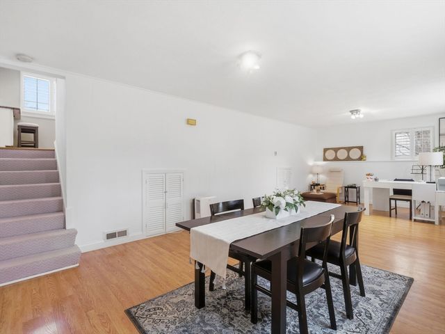 17 Daley St, Needham, MA 02494