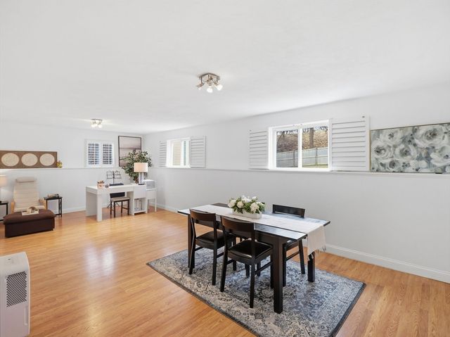 17 Daley St, Needham, MA 02494