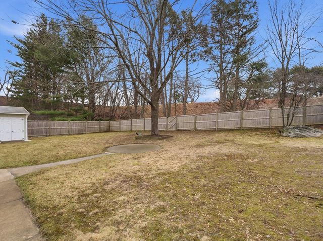 17 Daley St, Needham, MA 02494