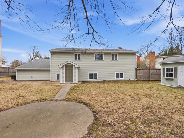 17 Daley St, Needham, MA 02494