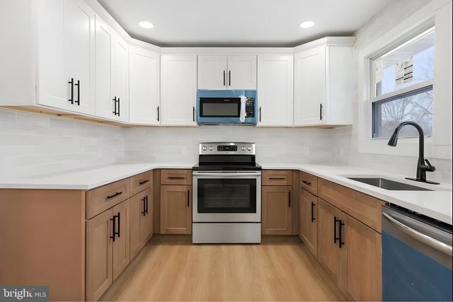 26 NICHOLAS ST, Pemberton, NJ 08068