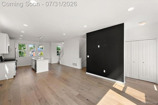 2500 Normandy Road, Royal Oak, MI 48073