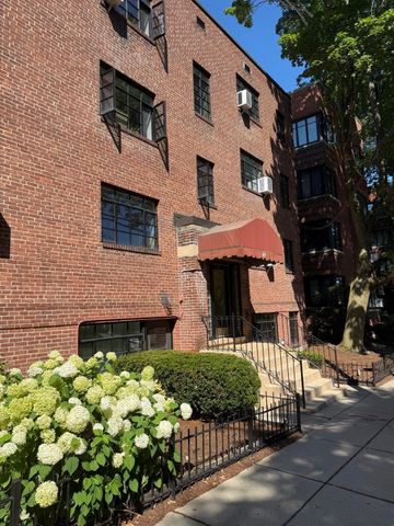 69 Strathmore Rd 6, Boston, MA 02135