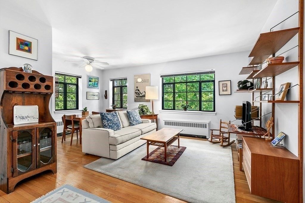 69 Strathmore Rd 6, Boston, MA 02135