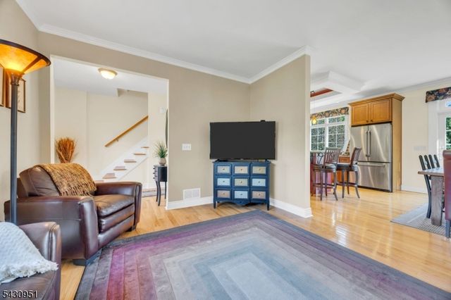 16 Hughey Ln, Hillsborough Twp., NJ 08844