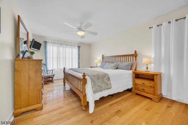 16 Hughey Ln, Hillsborough Twp., NJ 08844