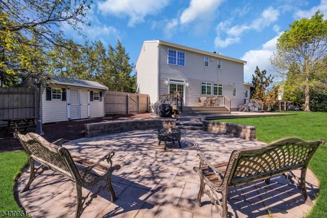 16 Hughey Ln, Hillsborough Twp., NJ 08844