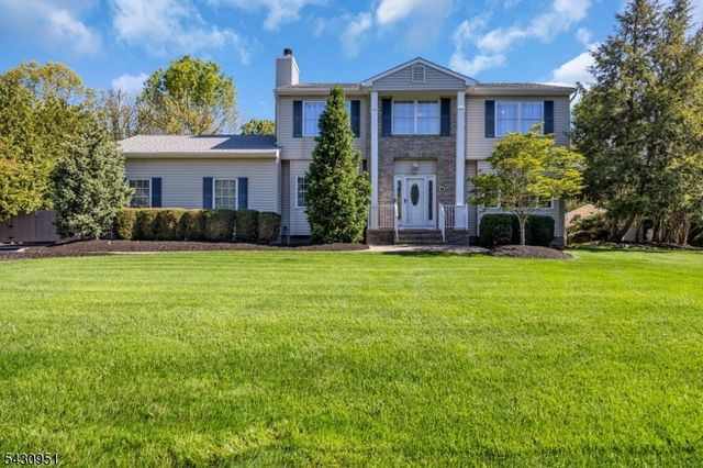 16 Hughey Ln, Hillsborough Twp., NJ 08844