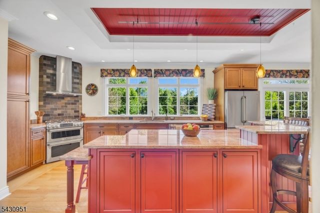 16 Hughey Ln, Hillsborough Twp., NJ 08844