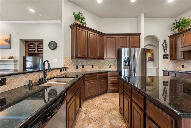 2404 Garnetfield Lane, Friendswood, TX 77546