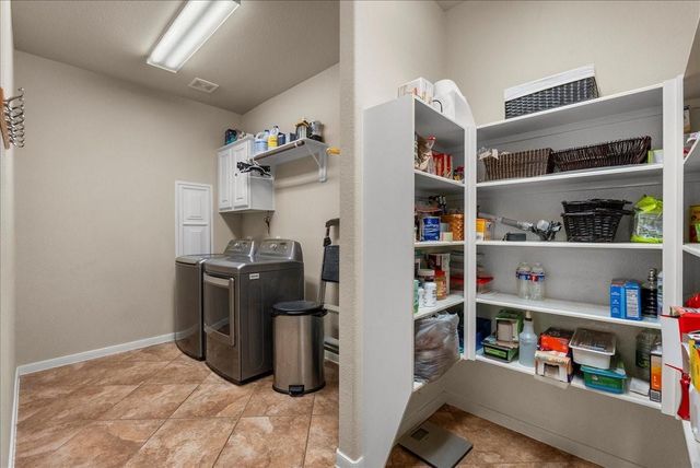 2404 Garnetfield Lane, Friendswood, TX 77546