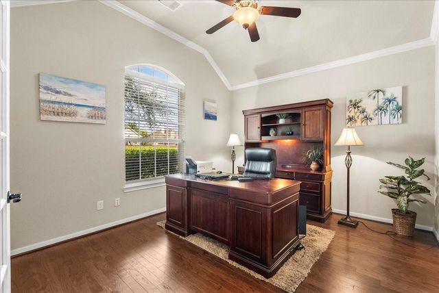 2404 Garnetfield Lane, Friendswood, TX 77546