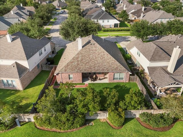 2404 Garnetfield Lane, Friendswood, TX 77546