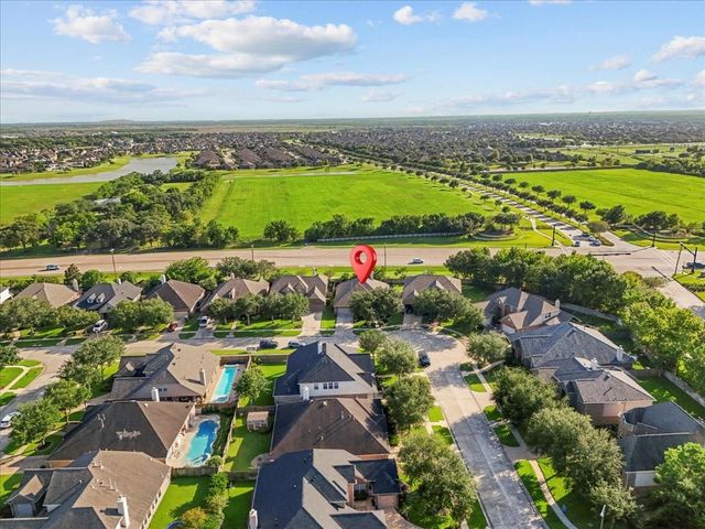 2404 Garnetfield Lane, Friendswood, TX 77546