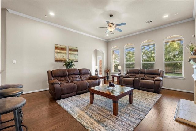 2404 Garnetfield Lane, Friendswood, TX 77546