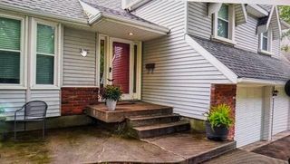 9823 Melrose Street, Overland Park, KS 66214