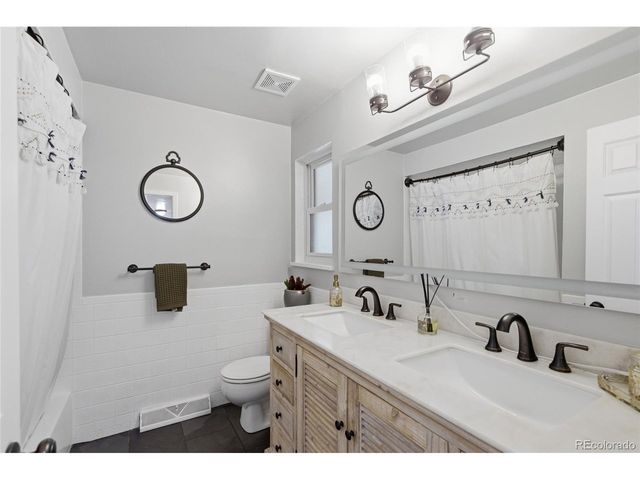 2776 S Newland St, Denver, CO 80227