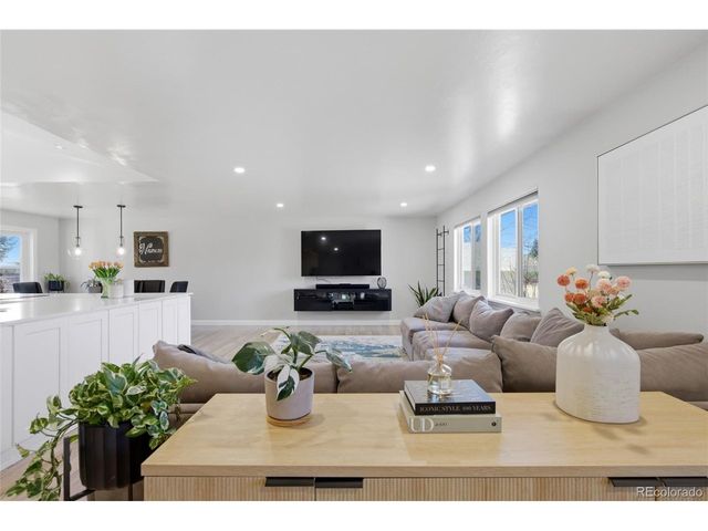 2776 S Newland St, Denver, CO 80227