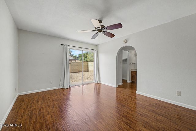 5202 W BROWN Street, Glendale, AZ 85302