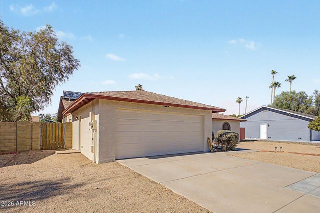5202 W BROWN Street, Glendale, AZ 85302