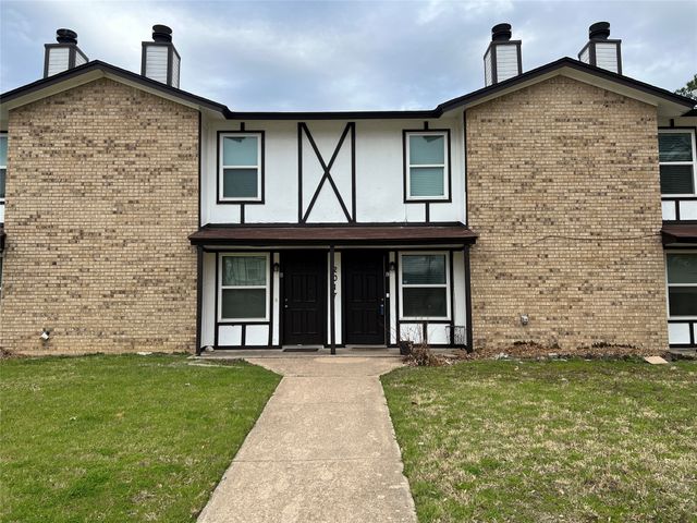 2017 Paisley Drive D, Arlington, TX 76015
